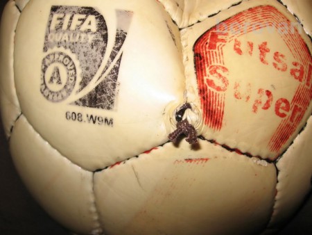 zviažeme konce dvoma uzlami